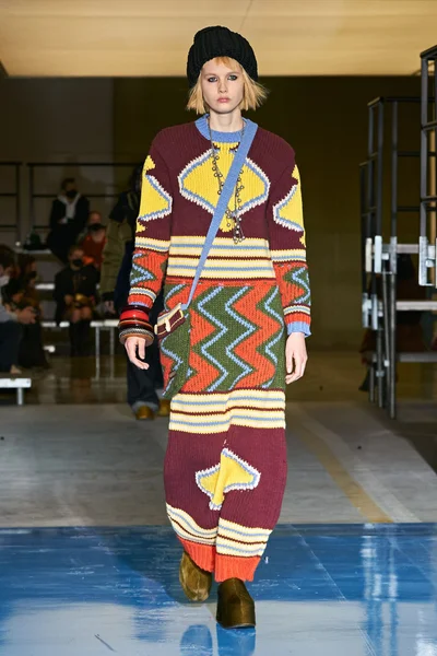 Look 22